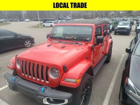 Used 2022 Jeep Wrangler Unlimited Sahara w/ Cold Weather Group image 4