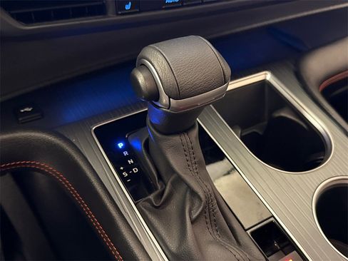 Used 2023 Toyota Sienna XSE image 31