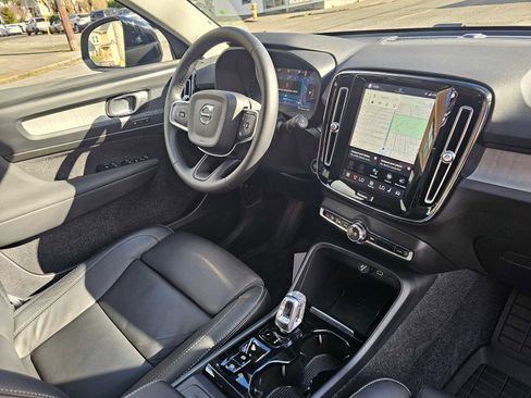 Certified 2025 Volvo XC40 B5 Plus w/ Climate Package image 11