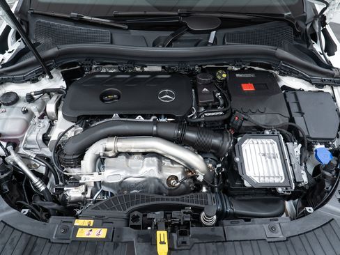 New 2026 Mercedes-Benz GLA 250 4MATIC image 9