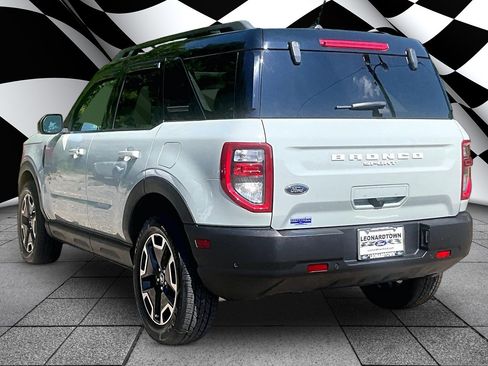 Certified 2023 Ford Bronco Sport Outer Banks w/ Tech Package AWD/4WD image 12