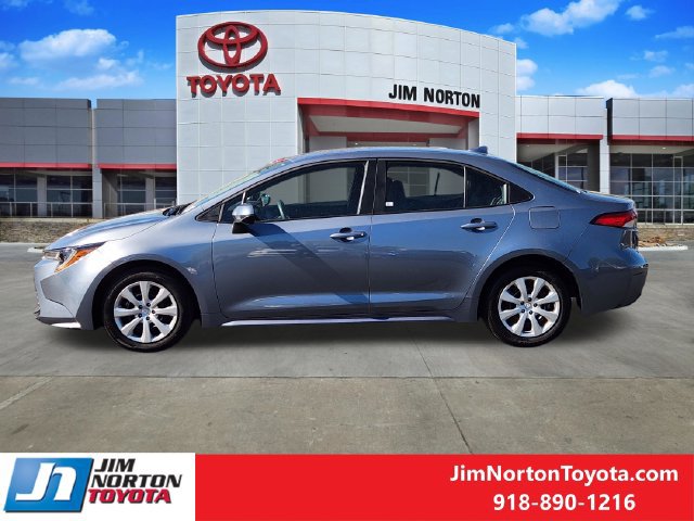 Used 2026 Toyota Corolla LE FWD image 4