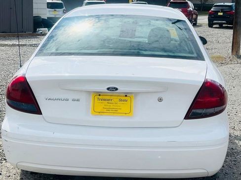 Used 2007 Ford Taurus SE FWD image 16