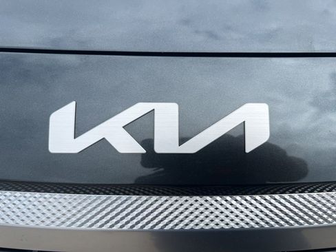 Certified 2024 Kia Seltos S FWD image 28