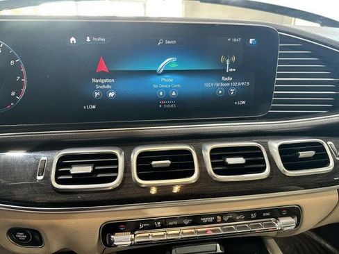 Used 2020 Mercedes-Benz GLE 350 4MATIC w/ Premium Package image 17