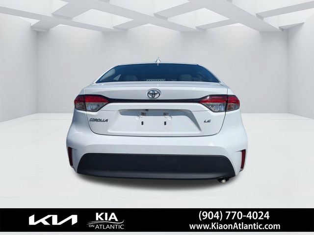 Used 2024 Toyota Corolla LE FWD image 4