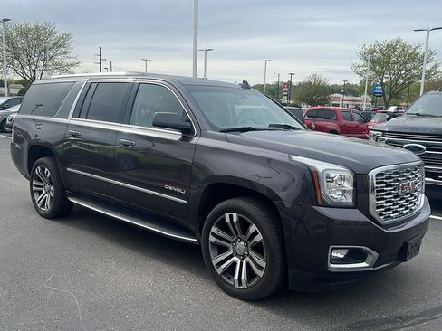 Used 2018 GMC Yukon XL Denali w/ Open Road Package AWD/4WD image 2