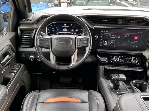 Used 2022 GMC Sierra 1500 AT4 w/ AT4 Premium Package AWD/4WD image 7