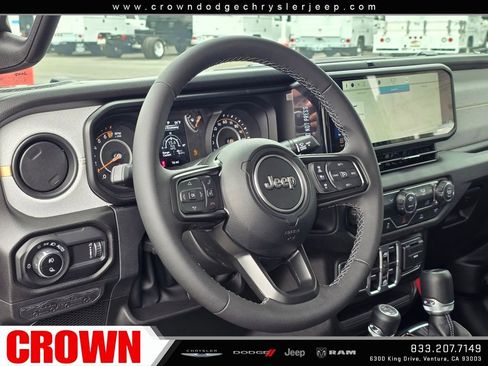 New 2026 Jeep Gladiator Sport AWD/4WD image 18