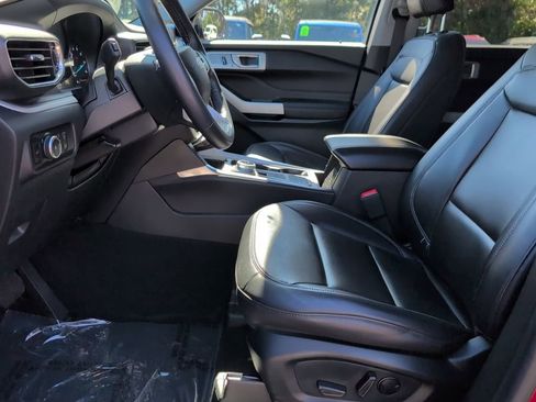 Certified 2024 Ford Explorer XLT w/ Equipment Group 202A image 8