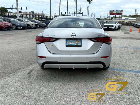 Used 2022 Nissan Sentra SV FWD image 3