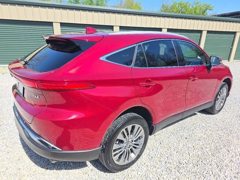 Certified 2024 Toyota Venza XLE AWD/4WD image 7