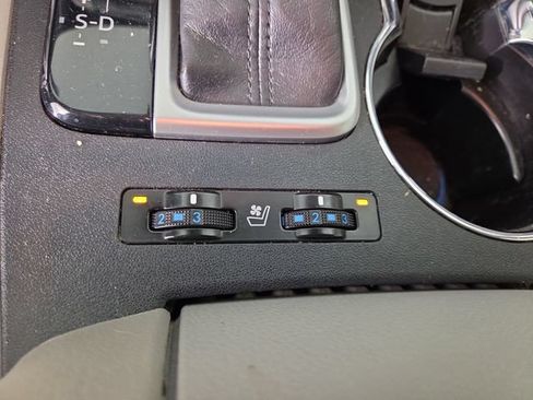 Used 2018 Toyota Highlander Limited Platinum AWD/4WD image 27