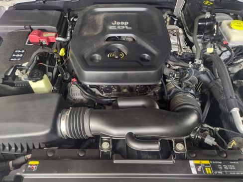 Used 2021 Jeep Wrangler Unlimited Sahara image 24