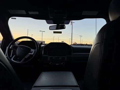 Used 2022 Ford F350 Lariat w/ Black Appearance Package image 22