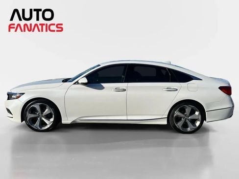 Used 2019 Honda Accord Touring image 2