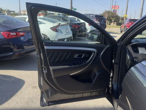 Used 2017 Ford Taurus SEL image 12