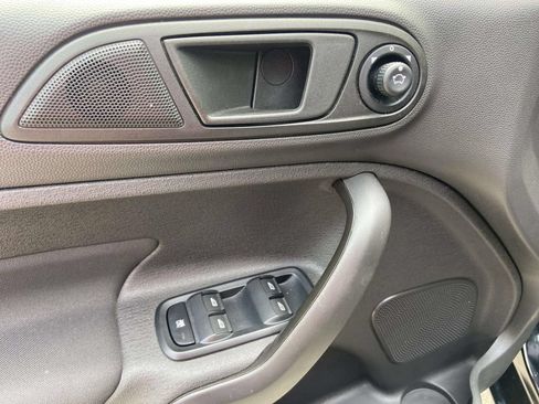 Used 2019 Ford Fiesta SE FWD image 12