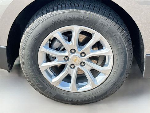 Used 2018 Chevrolet Equinox LT AWD/4WD image 29