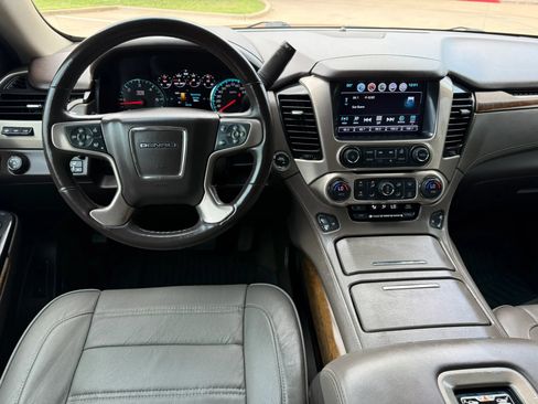 Used 2018 GMC Yukon Denali w/ Enhanced Security Package RWD image 14