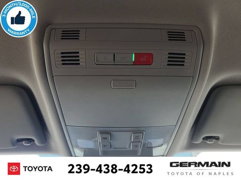 Used 2022 Volkswagen Taos SE AWD/4WD image 33
