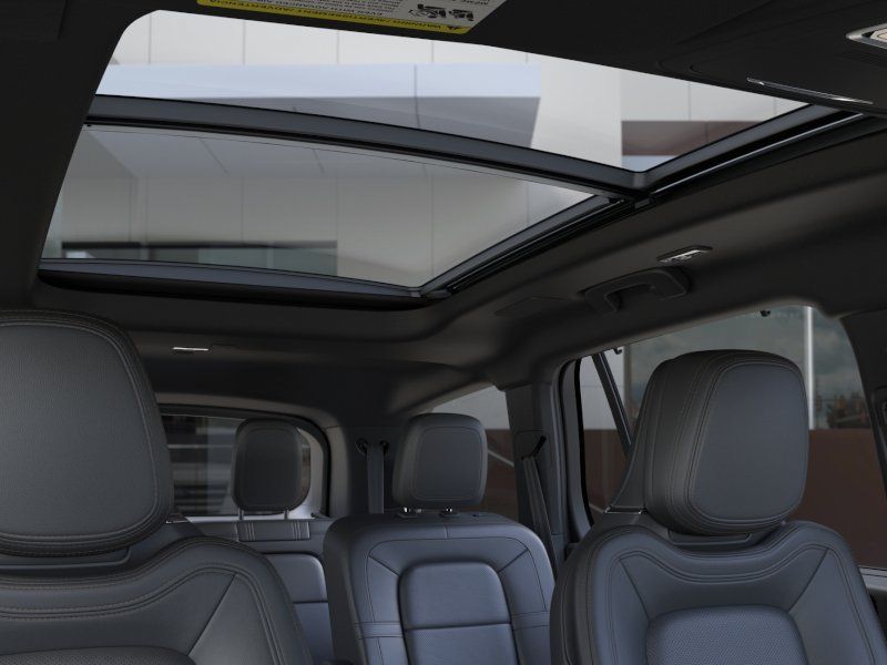Used 2025 Lincoln Aviator Reserve w/ Luxury Package RWD image 22