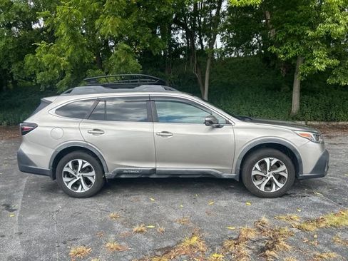 Used 2020 Subaru Outback Limited w/ Popular Package #2 AWD/4WD image 2