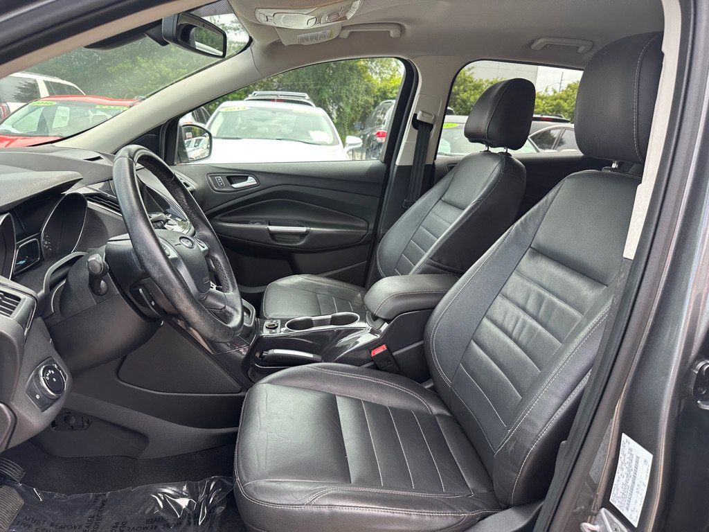 Used 2014 Ford Escape Titanium w/ Equipment Group 401A FWD image 10
