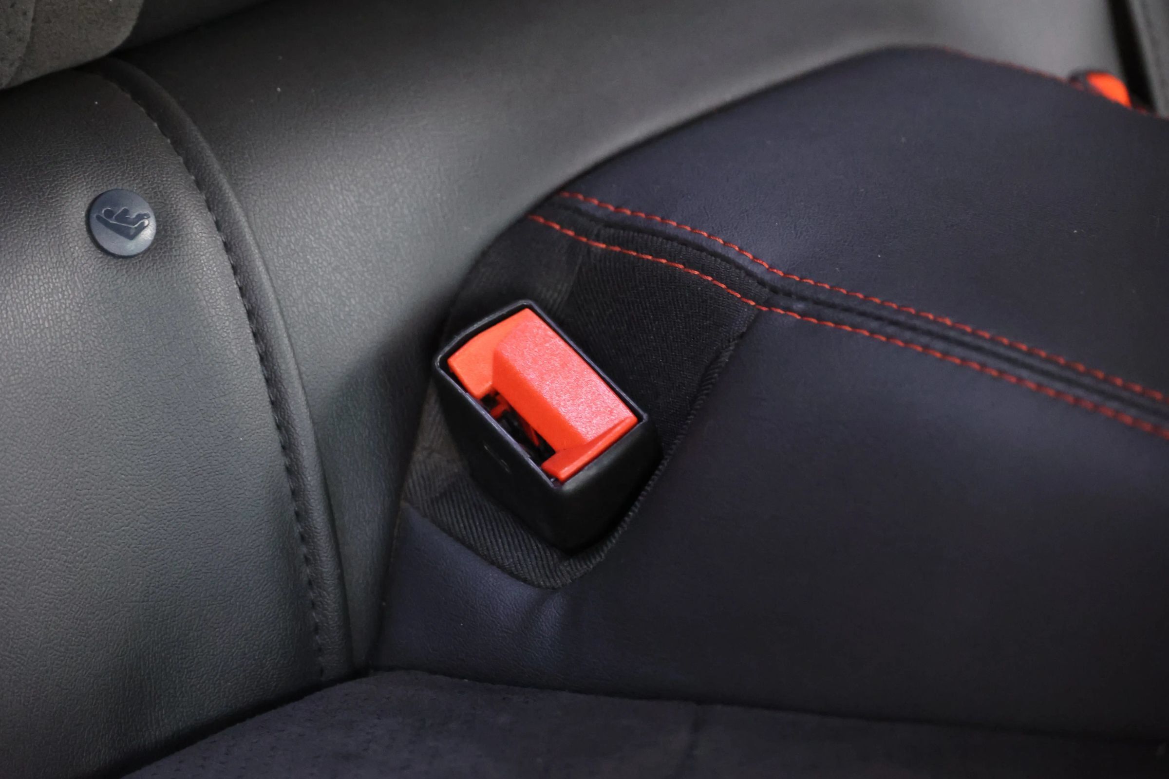 Used 2018 Chevrolet Camaro ZL1 RWD image 80