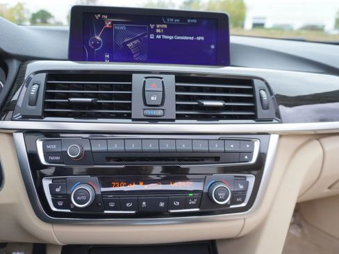 Used 2014 BMW 435i Convertible image 18