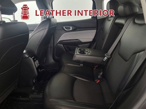 Used 2022 Jeep Compass Latitude image 17