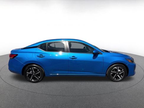 Used 2025 Nissan Sentra SV FWD image 16