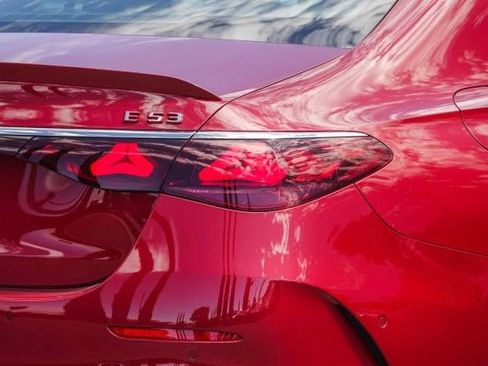 New 2025 Mercedes-Benz E 53 AMG e 4MATIC Sedan image 7