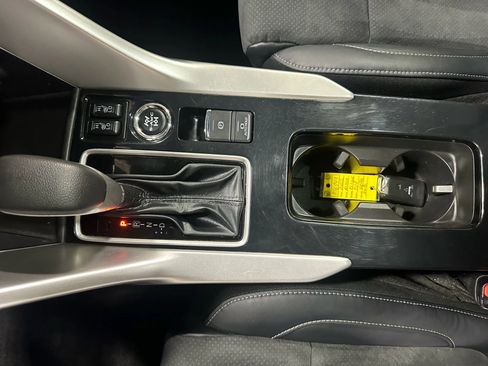 Used 2022 Mitsubishi Eclipse Cross SE image 40