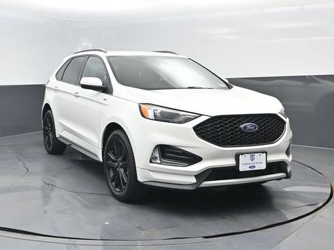 Certified 2024 Ford Edge ST-Line AWD/4WD image 2