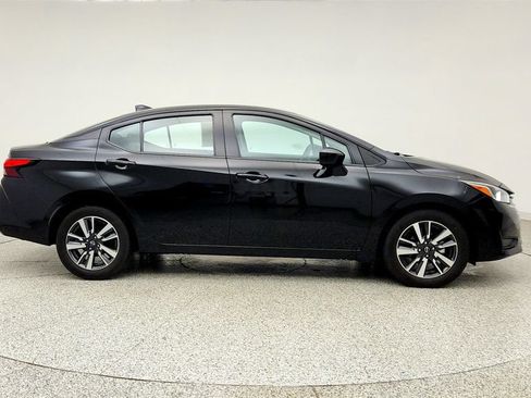 Used 2024 Nissan Versa SV FWD image 4