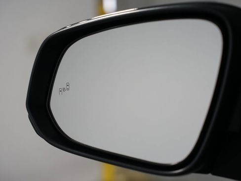 Certified 2025 Toyota Tacoma SR5 image 27