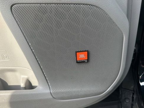 Used 2015 Toyota Highlander Limited image 13