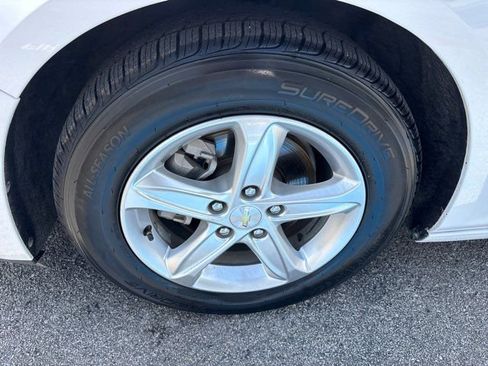Used 2021 Chevrolet Malibu LS w/ Driver Confidence Package FWD image 8