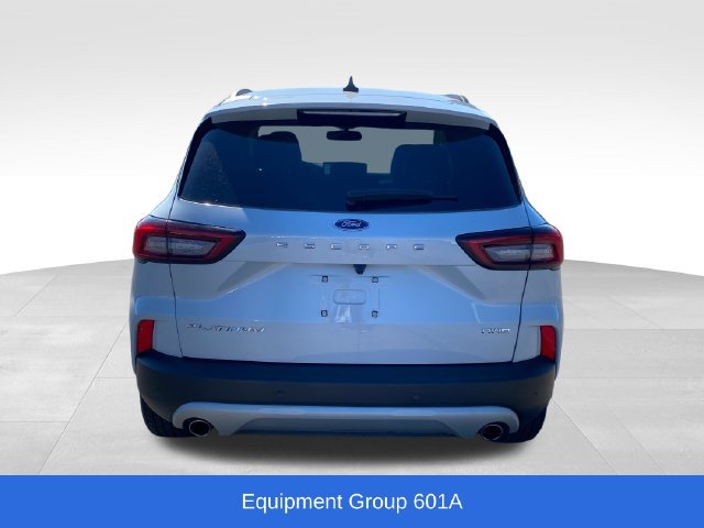 Used 2025 Ford Escape Platinum AWD/4WD image 3