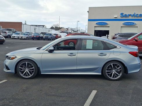 Used 2023 Honda Civic Touring image 7