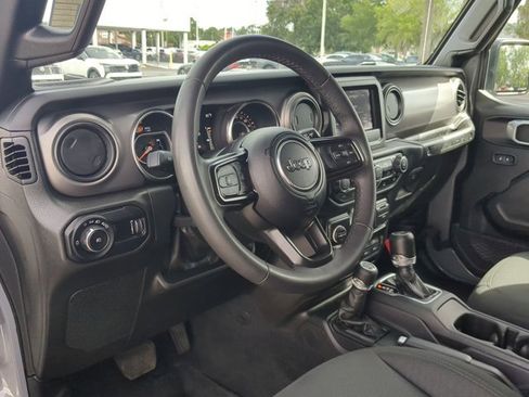 Used 2023 Jeep Wrangler Sport S image 17