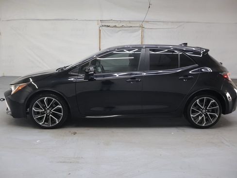 Used 2019 Toyota Corolla XSE FWD image 4