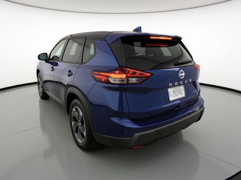 Used 2025 Nissan Rogue SV AWD/4WD image 6