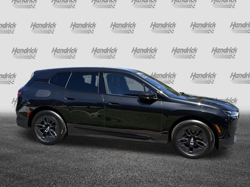 Used 2024 BMW iX xDrive50 w/ Premium Package AWD/4WD image 11