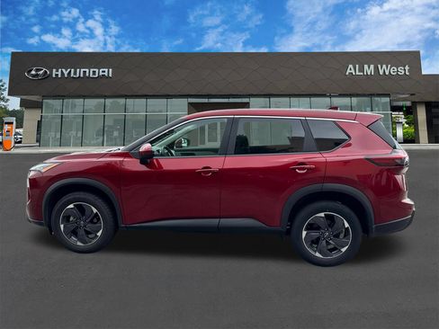 Used 2025 Nissan Rogue SV FWD image 8