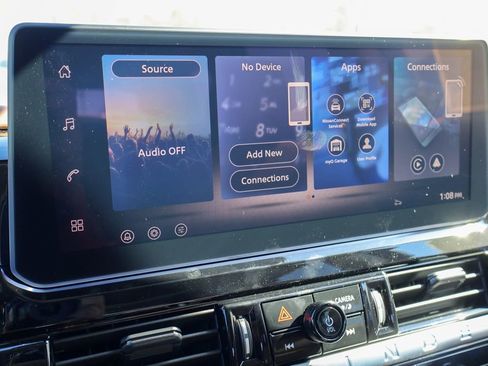 New 2026 Nissan Pathfinder Platinum image 3