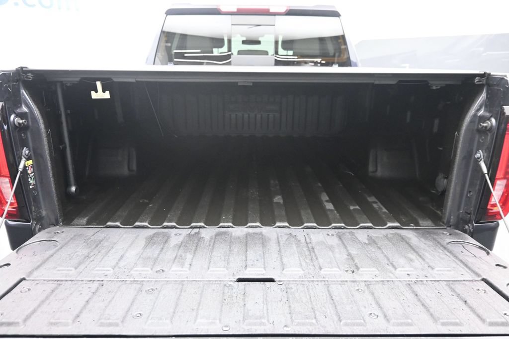 Used 2023 GMC Sierra 1500 SLT w/ SLT Premium Plus Package AWD/4WD image 11