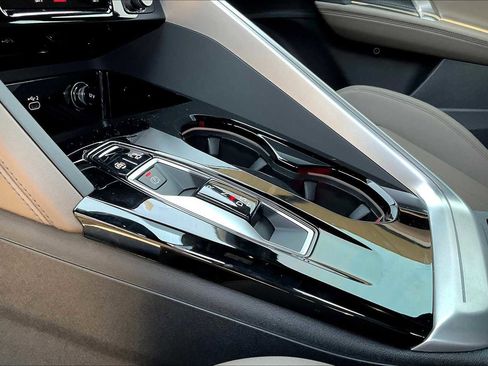 New 2025 Audi Q5 Prestige image 7