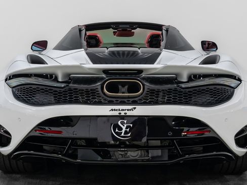 Used 2024 McLaren 750S Spider image 8